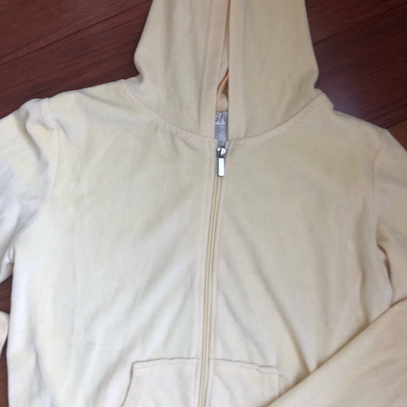 ✨BUTTER YELLOW ZIPUP✨ - Picture 4 of 6